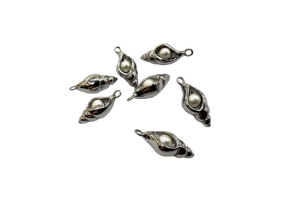 Ocean Seashell Pearl Charm