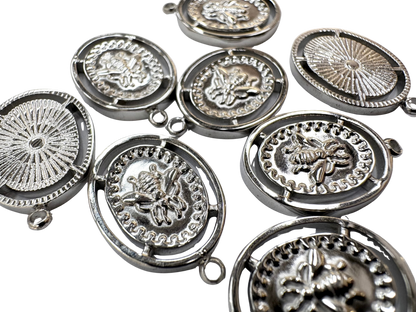 Ornate Oval Bee Charm