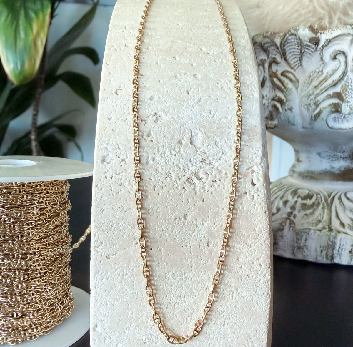 APHRODITE Delicate Mariner Chain